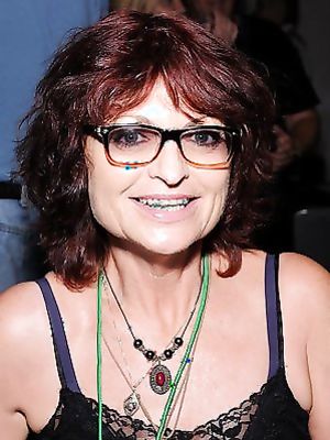 Келли Николс